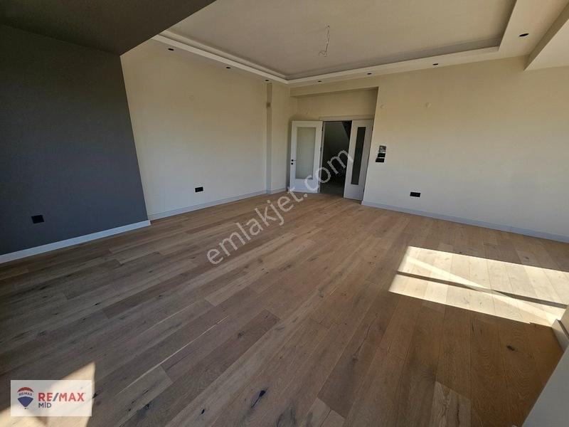 Remax Mid 'den Bandırma Cad. Üzerinde Satılık 6+1 Dubleks Daire — fotoğraf 3