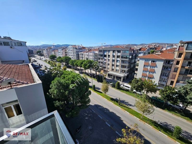 Remax Mid 'den Bandırma Cad. Üzerinde Satılık 6+1 Dubleks Daire — fotoğraf 4