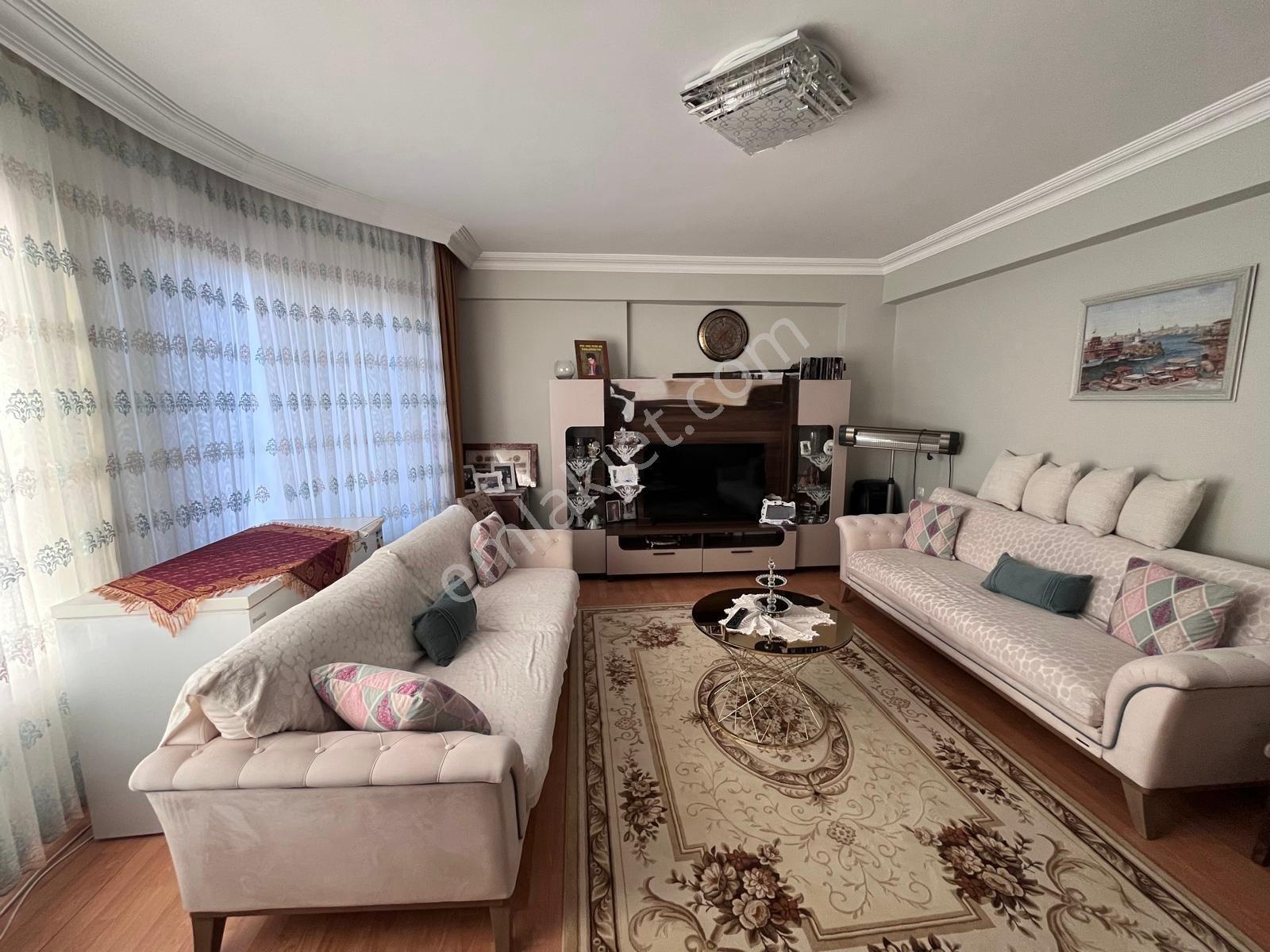 Yazır Mahallesinde Şafak Caddesine Cehpe 3+1 Geniş Bakımlı Daire — fotoğraf 7