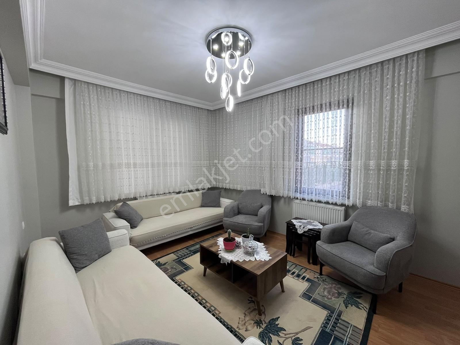 Yazır Mahallesinde Şafak Caddesine Cehpe 3+1 Geniş Bakımlı Daire — fotoğraf 10