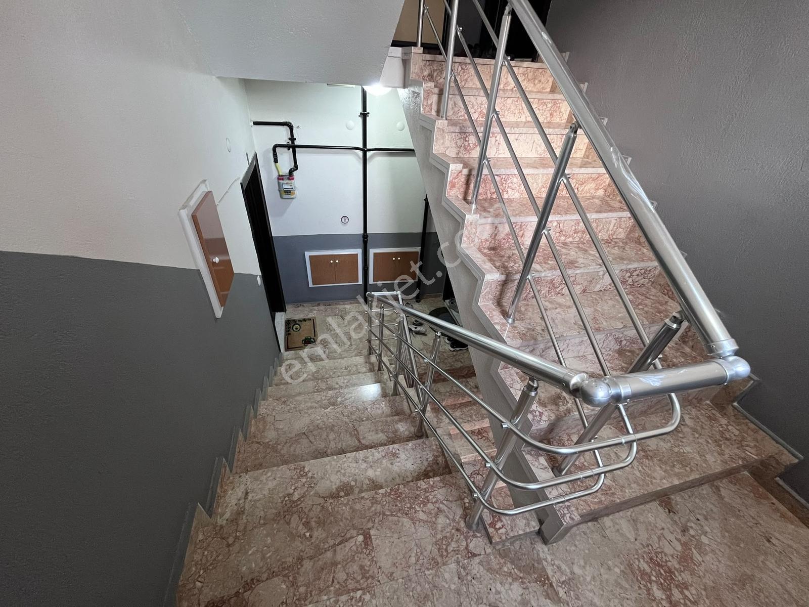 Yazır Mahallesinde Şafak Caddesine Cehpe 3+1 Geniş Bakımlı Daire — fotoğraf 31