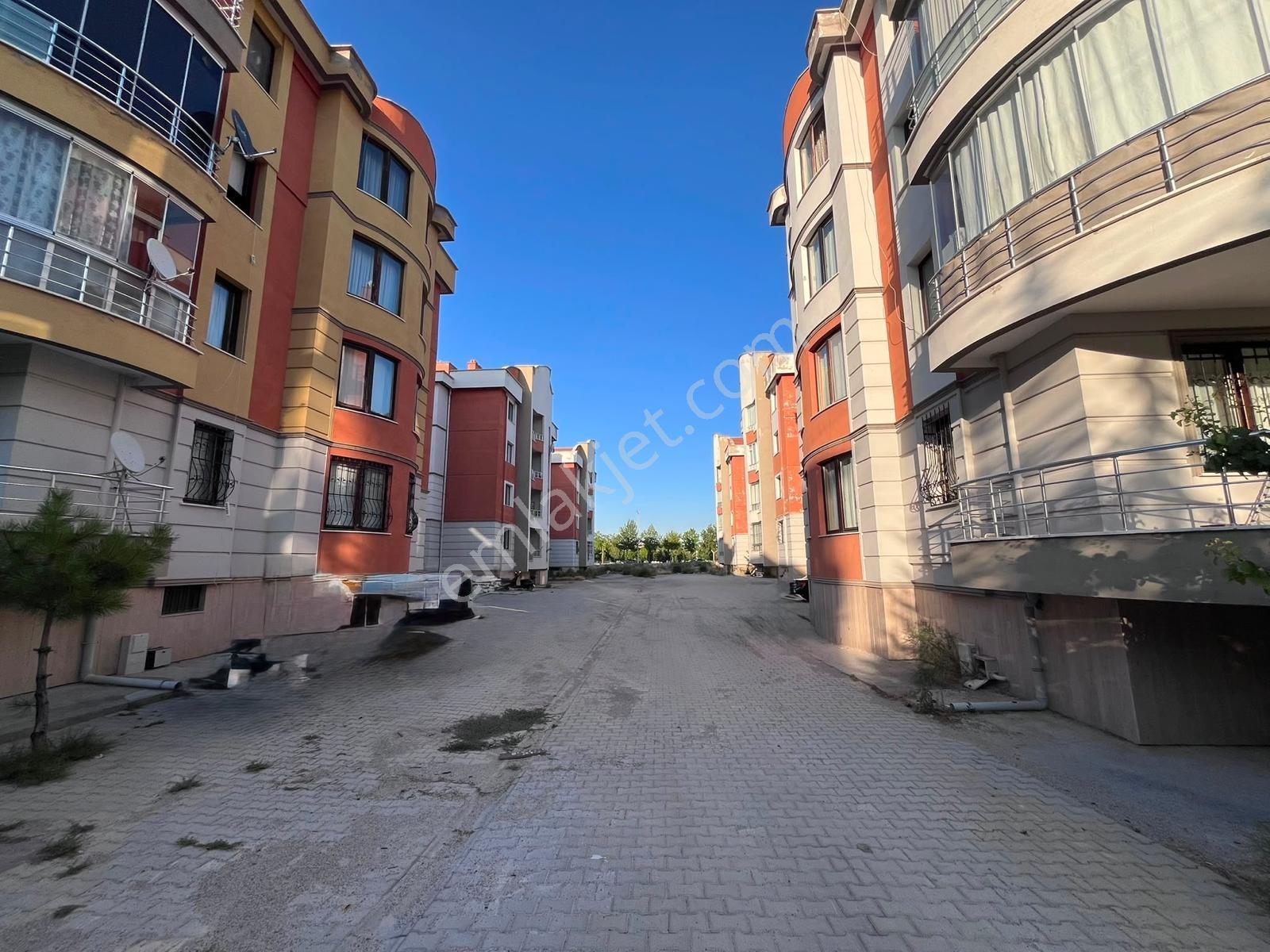 Yazır Mahallesinde Şafak Caddesine Cehpe 3+1 Geniş Bakımlı Daire — fotoğraf 33