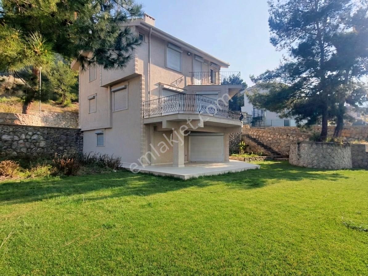 Kemalpaşa Aşağı Kızılca' Da Satılık 4+2 Trıpleks Villa — fotoğraf 2