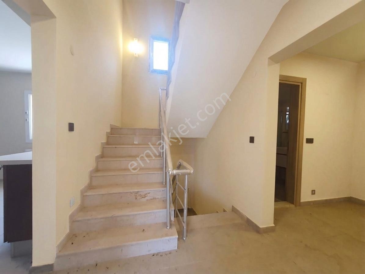 Kemalpaşa Aşağı Kızılca' Da Satılık 4+2 Trıpleks Villa — fotoğraf 19