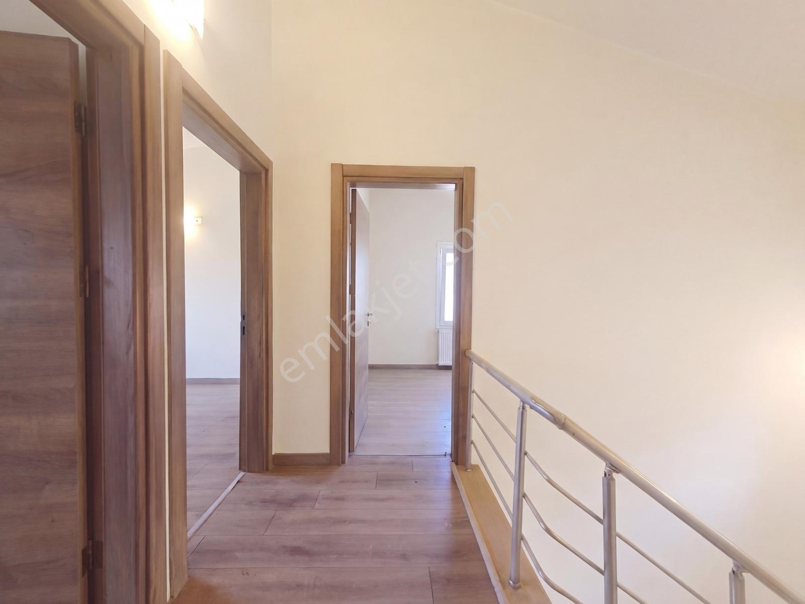 Kemalpaşa Aşağı Kızılca' Da Satılık 4+2 Trıpleks Villa — fotoğraf 22