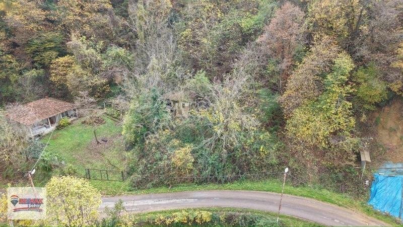 Remax Şehir Altınova Örencik'de Köy İçi İmarlı Fırsat Tarla — fotoğraf 5