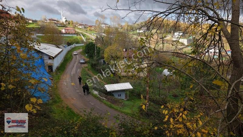 Remax Şehir Altınova Örencik'de Köy İçi İmarlı Fırsat Tarla — fotoğraf 9