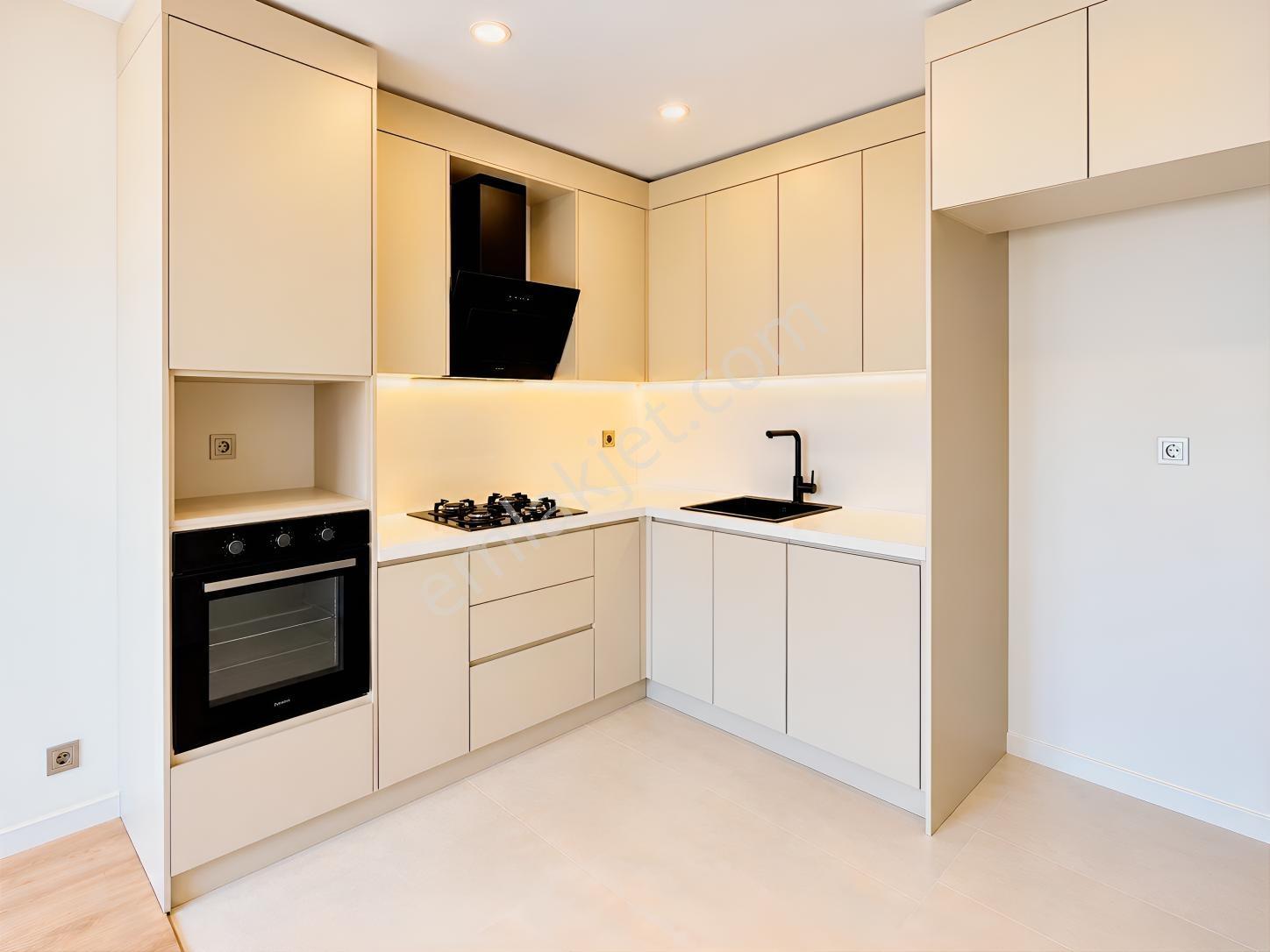 Bu Fiyata Yok / Lüks Sitede 1+1 — fotoğraf 16