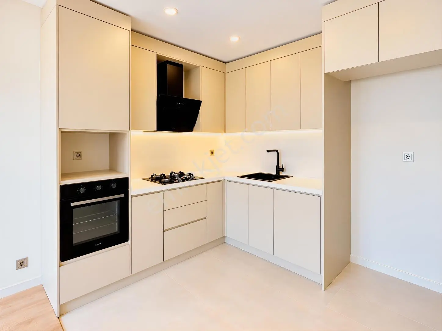 Bu Fiyata Yok / Lüks Sitede 1+1 — fotoğraf 32