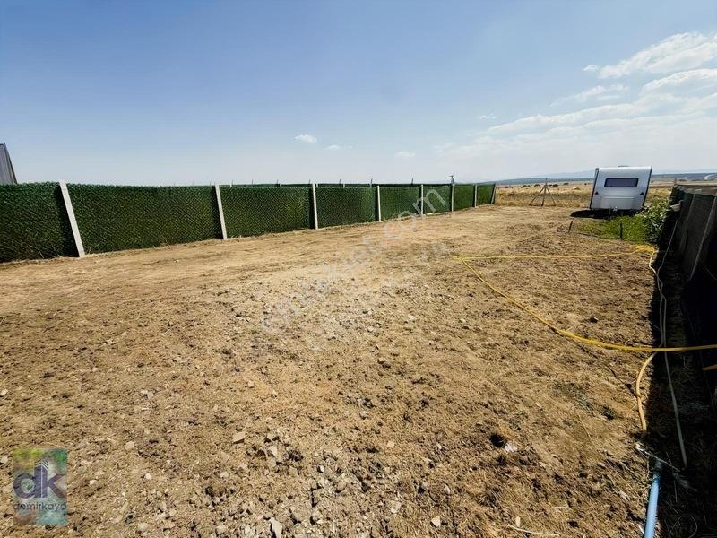 Yukarı Kartal Mah.yaşamkent Sitesinde 250 M2 Hobi Bahçesi — fotoğraf 2