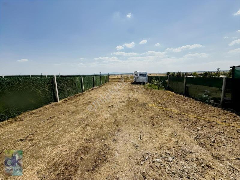 Yukarı Kartal Mah.yaşamkent Sitesinde 250 M2 Hobi Bahçesi — fotoğraf 5