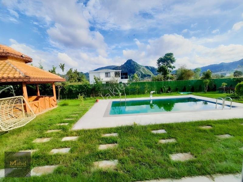 Mabel'den 1254 M2 İçerisinde Havuzlu,meyve Bahçeli,muhtşm Villa — fotoğraf 9