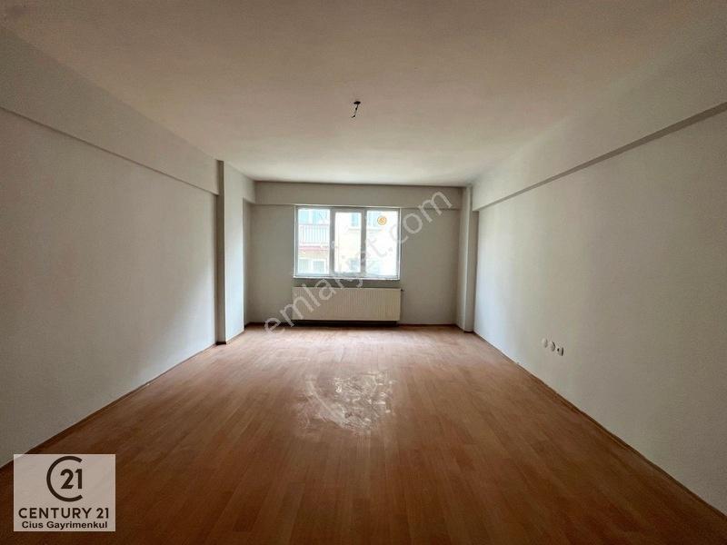 C21 Cius; Merkezi Konumda Ara Kat Geniş 3+1 Daire — fotoğraf 2