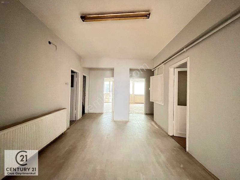 C21 Cius; Merkezi Konumda Ara Kat Geniş 3+1 Daire — fotoğraf 4