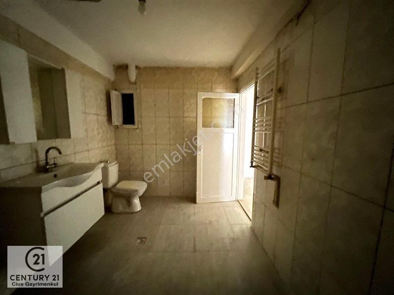 C21 Cius; Merkezi Konumda Ara Kat Geniş 3+1 Daire — fotoğraf 13