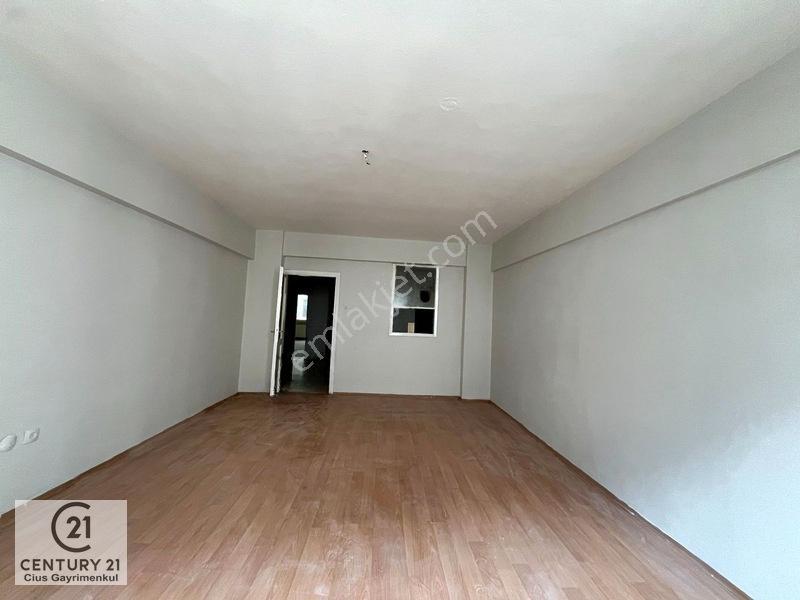 C21 Cius; Merkezi Konumda Ara Kat Geniş 3+1 Daire — fotoğraf 16