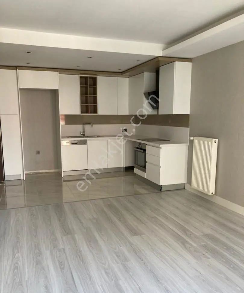 Beylikdüzü Adnan Kahveci Site İçinde Hazır Kiracılı Satılık Lüks Daire