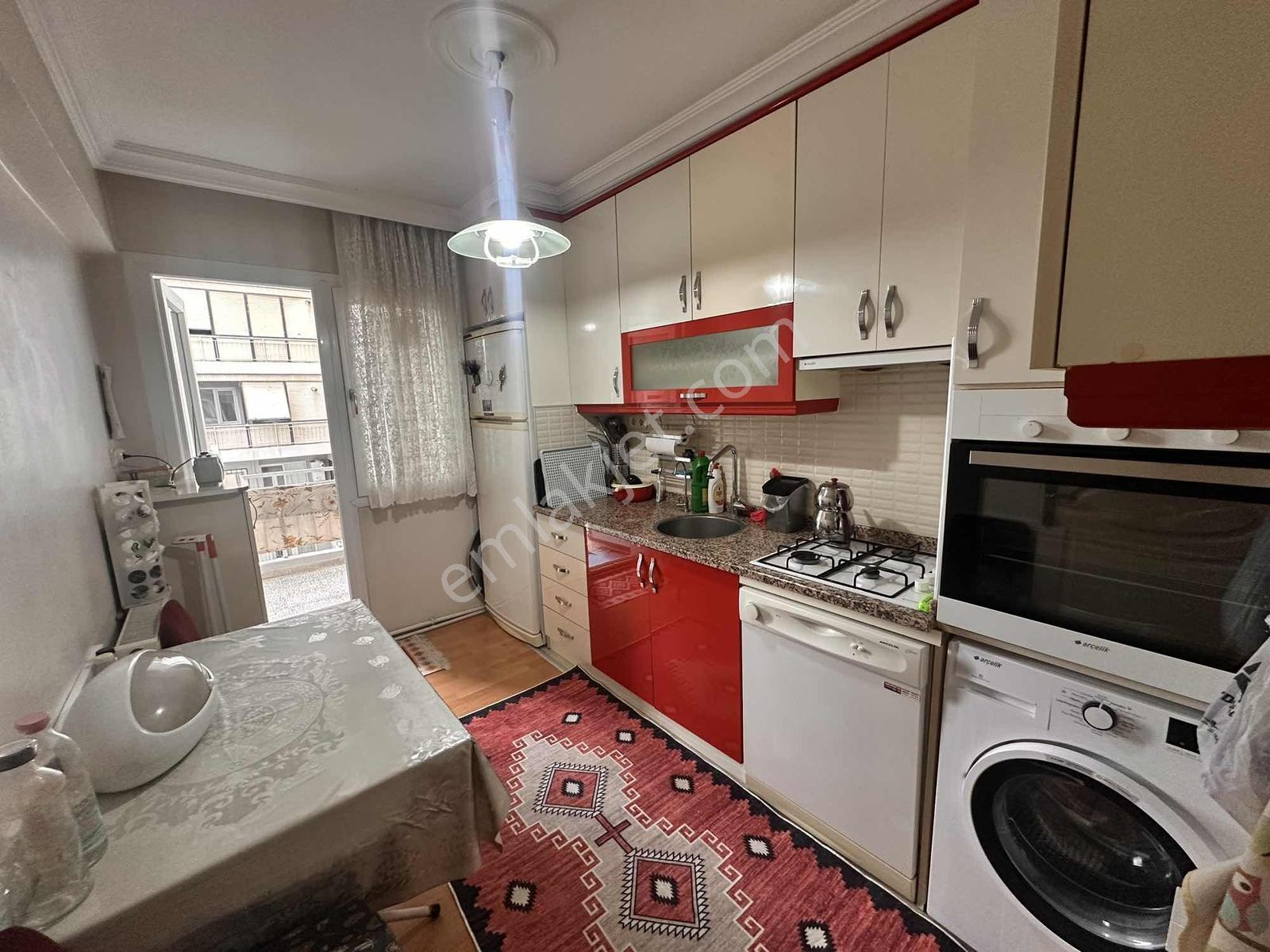 Bayraklı Manavkuyuda Asansörlü, Otoparklı 3+1 Ferah Daire — fotoğraf 17