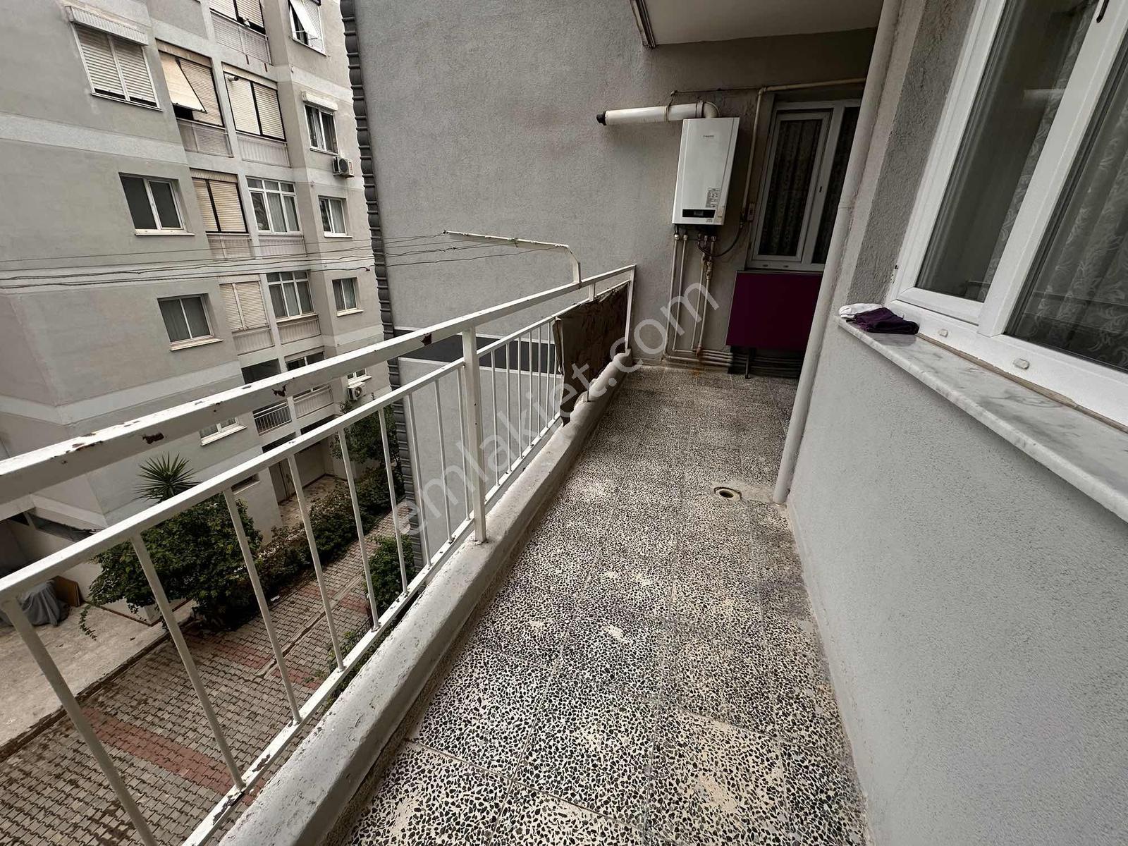 Bayraklı Manavkuyuda Asansörlü, Otoparklı 3+1 Ferah Daire — fotoğraf 21