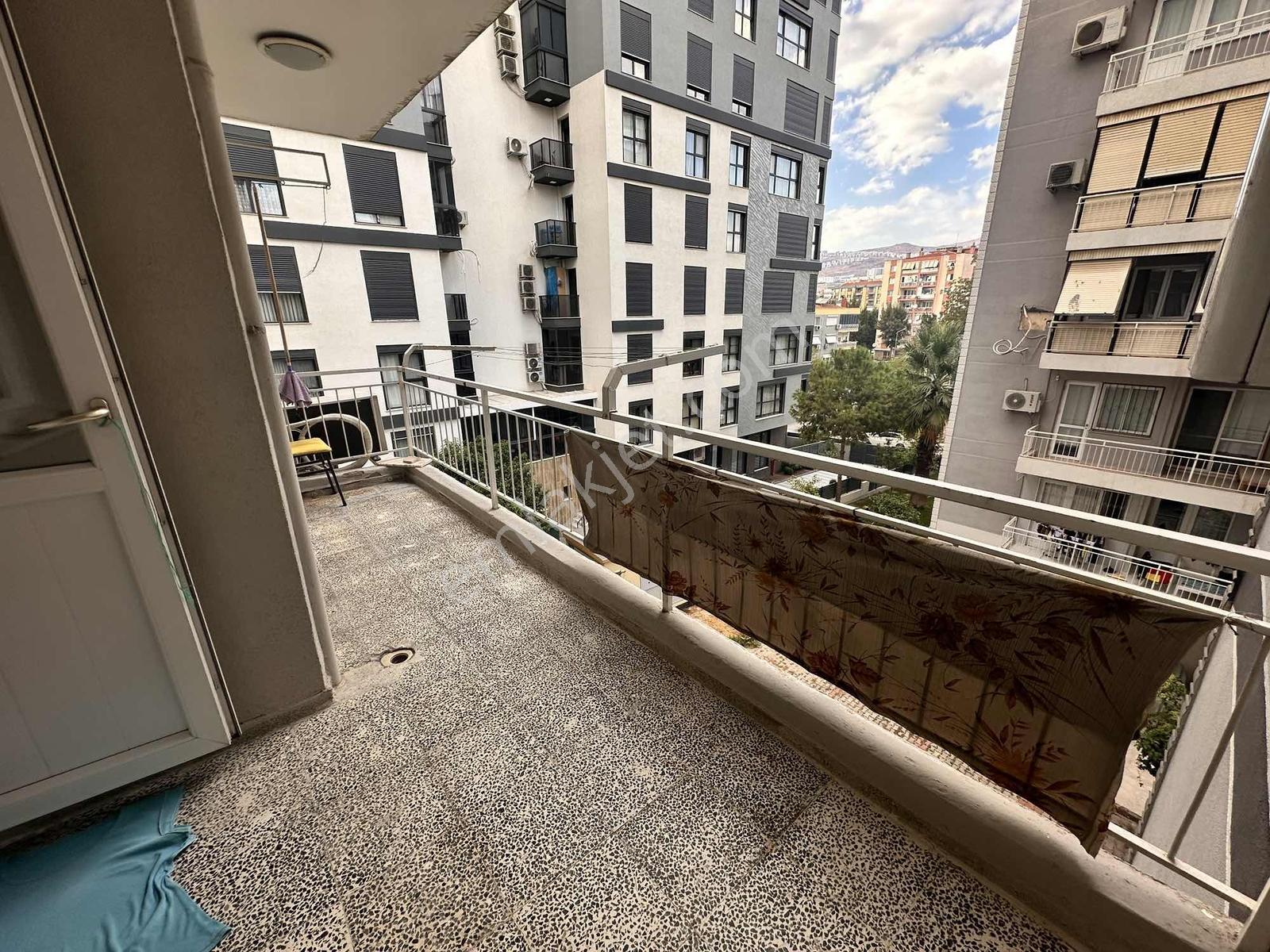Bayraklı Manavkuyuda Asansörlü, Otoparklı 3+1 Ferah Daire — fotoğraf 22