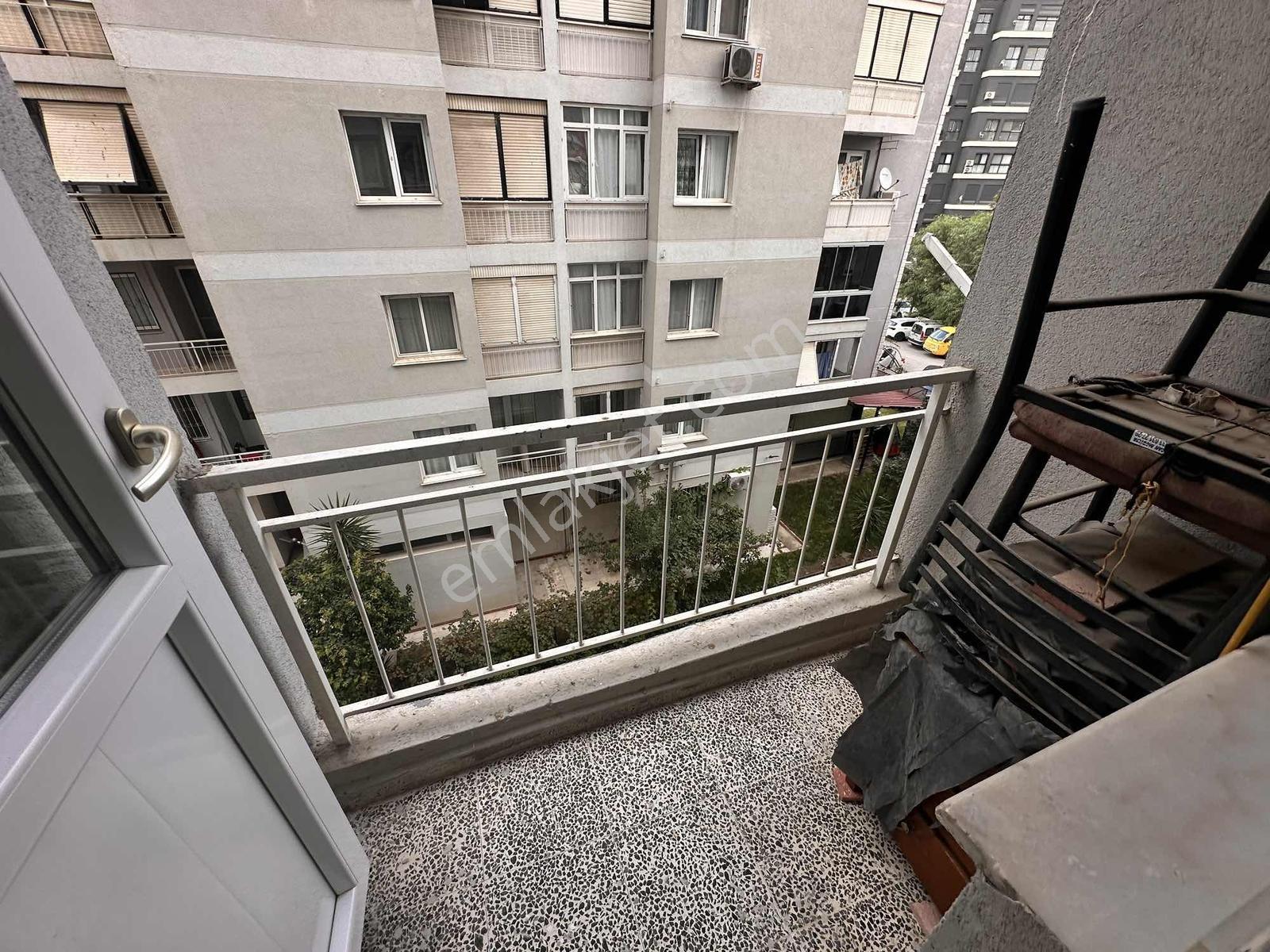 Bayraklı Manavkuyuda Asansörlü, Otoparklı 3+1 Ferah Daire — fotoğraf 32