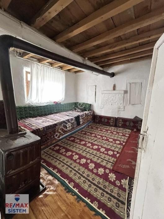 *ayazininin Otantik Atmosferinde 806 M² Bahçeli Yatırımlık* — fotoğraf 2
