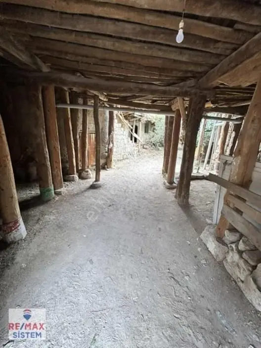 *ayazininin Otantik Atmosferinde 806 M² Bahçeli Yatırımlık* — fotoğraf 8