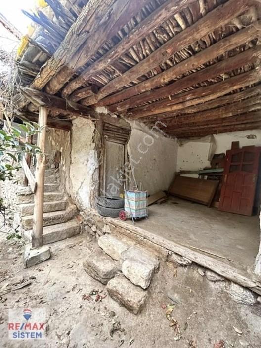 *ayazininin Otantik Atmosferinde 806 M² Bahçeli Yatırımlık* — fotoğraf 12