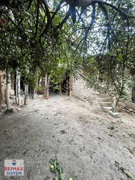 *ayazininin Otantik Atmosferinde 806 M² Bahçeli Yatırımlık* — fotoğraf 14