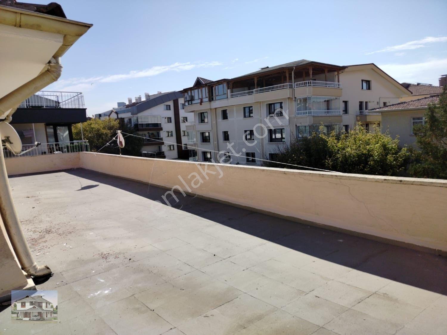 Genç Emlaktan Aydınlıkevlerde Müstakil Teras 3.kat Dört Cephesi Açık Full Yapılı Satılık Daire — fotoğraf 2