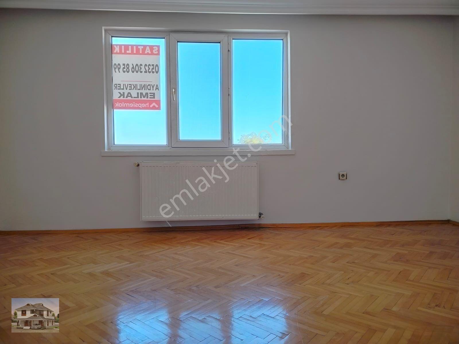 Genç Emlaktan Aydınlıkevlerde Müstakil Teras 3.kat Dört Cephesi Açık Full Yapılı Satılık Daire — fotoğraf 11