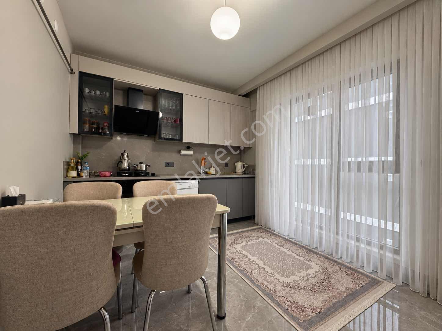 İncek Kızılcaşar'da Sıfır Bina 2+1 Dubleks Daire — fotoğraf 4
