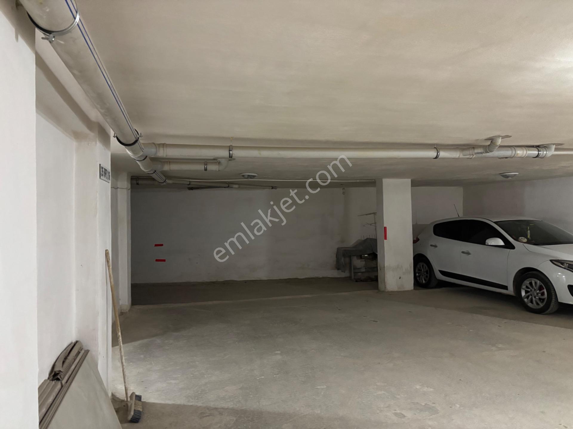 Seferihisar Çarşı Merkezine Yakın Geniş Teraslı Satılık 1+1 Daire — fotoğraf 31