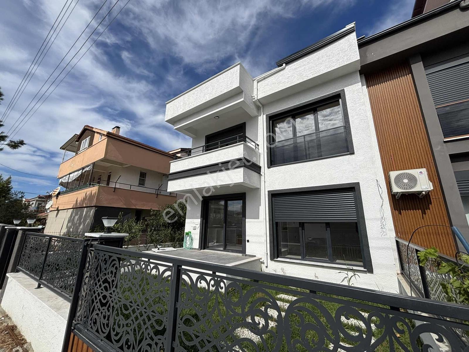 Çankaya'dan Öğretmenlerde Sıfır 3+1 Villa — fotoğraf 2