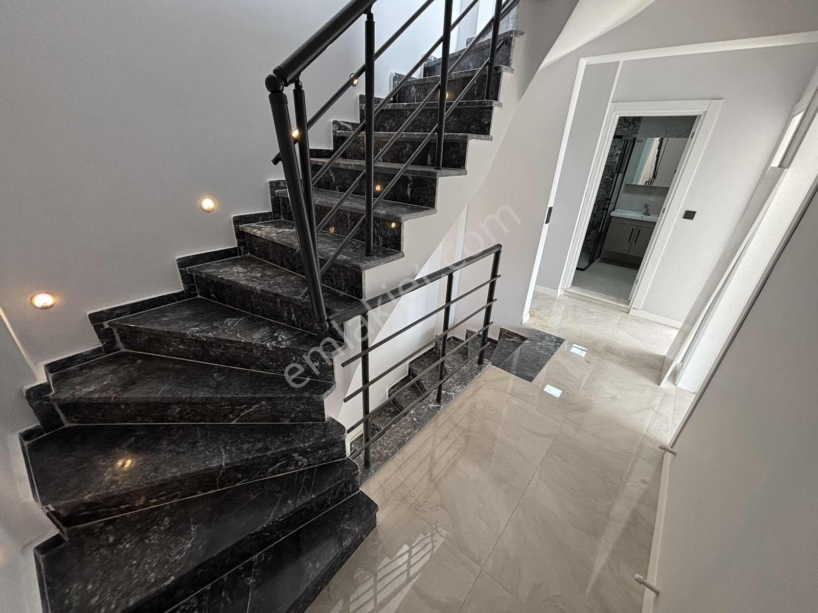 Çankaya'dan Öğretmenlerde Sıfır 3+1 Villa — fotoğraf 30