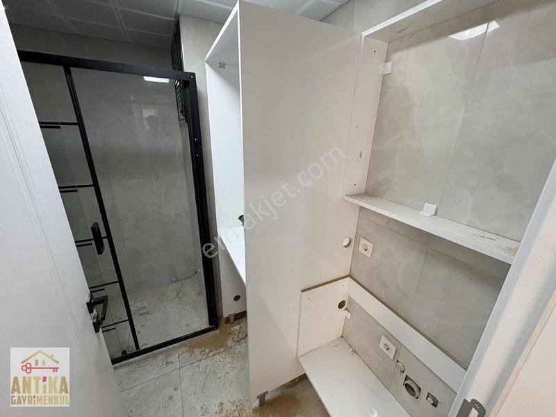 Antika Gayrimenkul'den Cumhuriyet Mahallesinde Satılık 1+1 Daire — fotoğraf 6