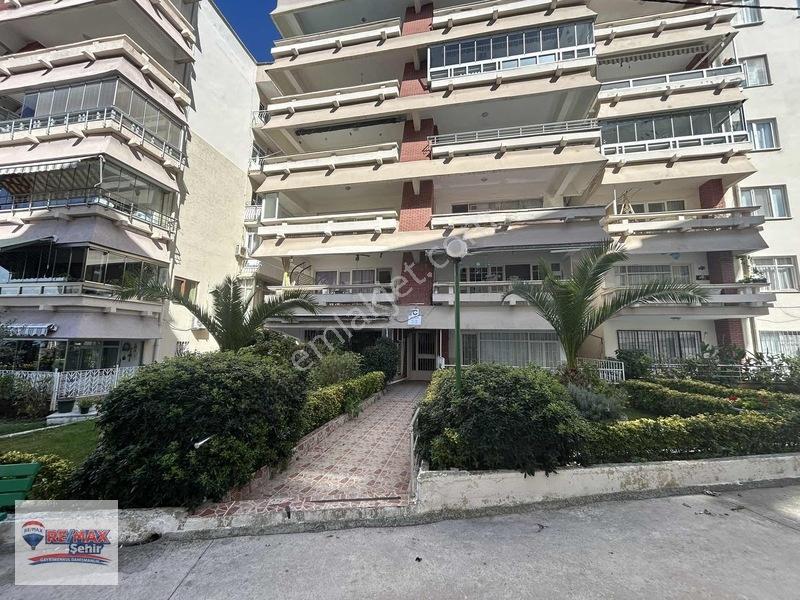 Re/max Şehir'den Çınarcık'da Deniz Manzaralı Satılık Daire — fotoğraf 4