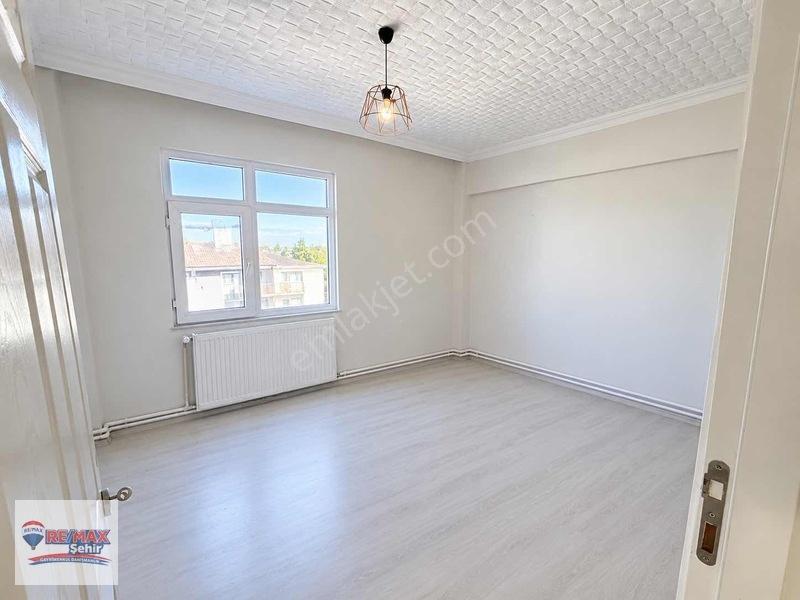 Re/max Şehir'den Çınarcık'da Deniz Manzaralı Satılık Daire — fotoğraf 12