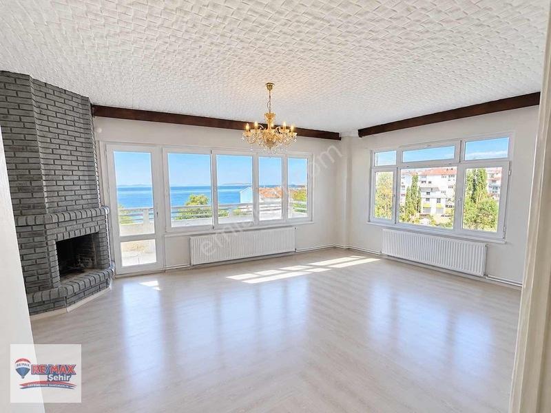 Re/max Şehir'den Çınarcık'da Deniz Manzaralı Satılık Daire — fotoğraf 13