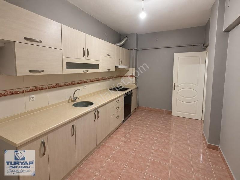 İzmit Hacıhasanda 27.000 Tl Kira Getirili Yatırımlık 3+1 — fotoğraf 15