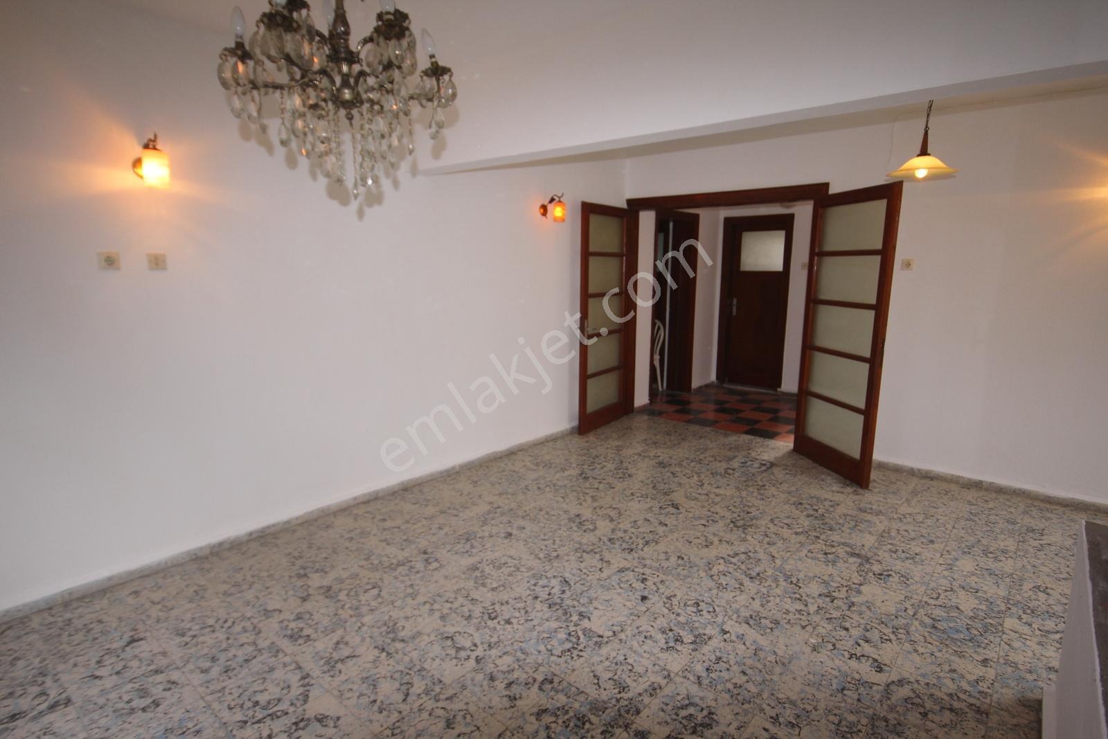 Balıkesir Ören Köşe Parsel Denize Çok Yakın Müstakil 2 Katlı Ev — fotoğraf 5