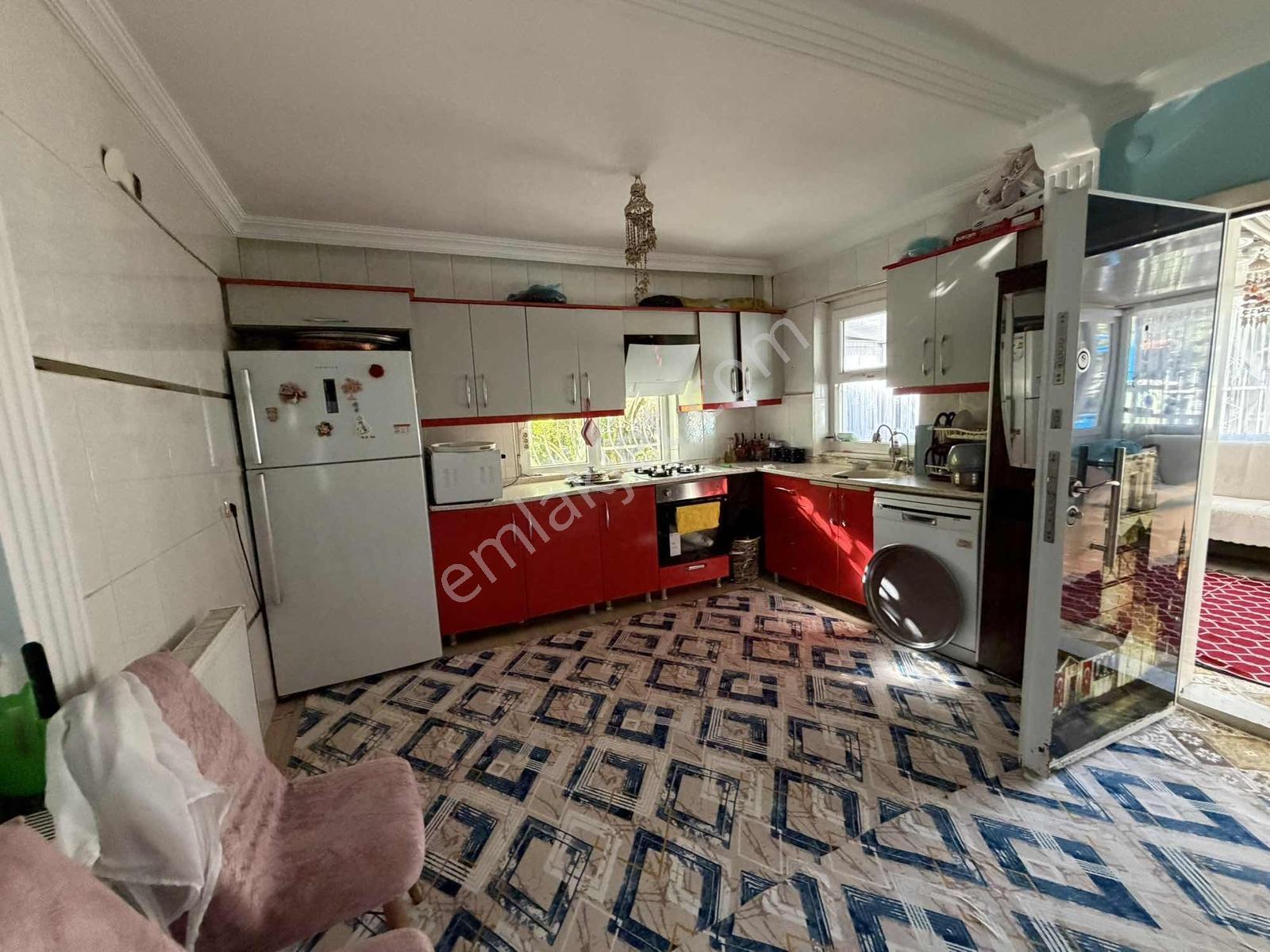 Müstakil Bahçeli Köşe Konumlu Satılık Ev — fotoğraf 11
