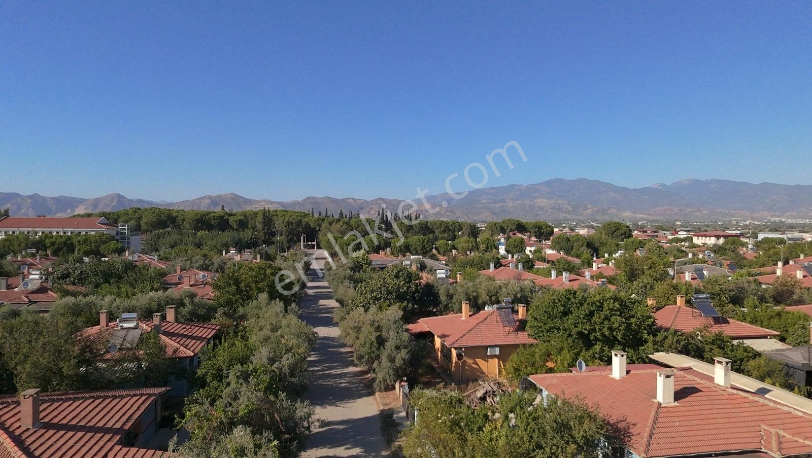 Müstakil Bahçeli Köşe Konumlu Satılık Ev — fotoğraf 24