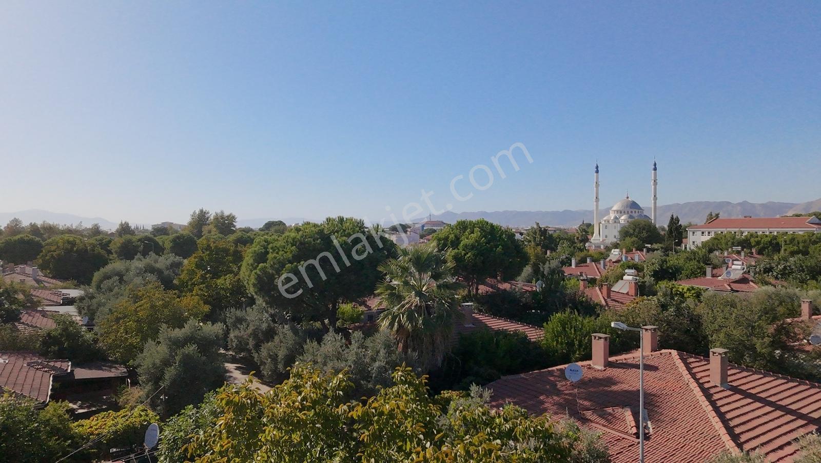 Müstakil Bahçeli Köşe Konumlu Satılık Ev — fotoğraf 27