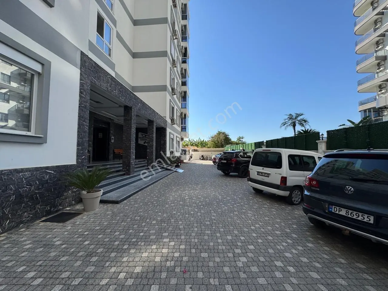 Alanya Mahmutlar’da Havuzlu 2+1 Satılık Daire — fotoğraf 2