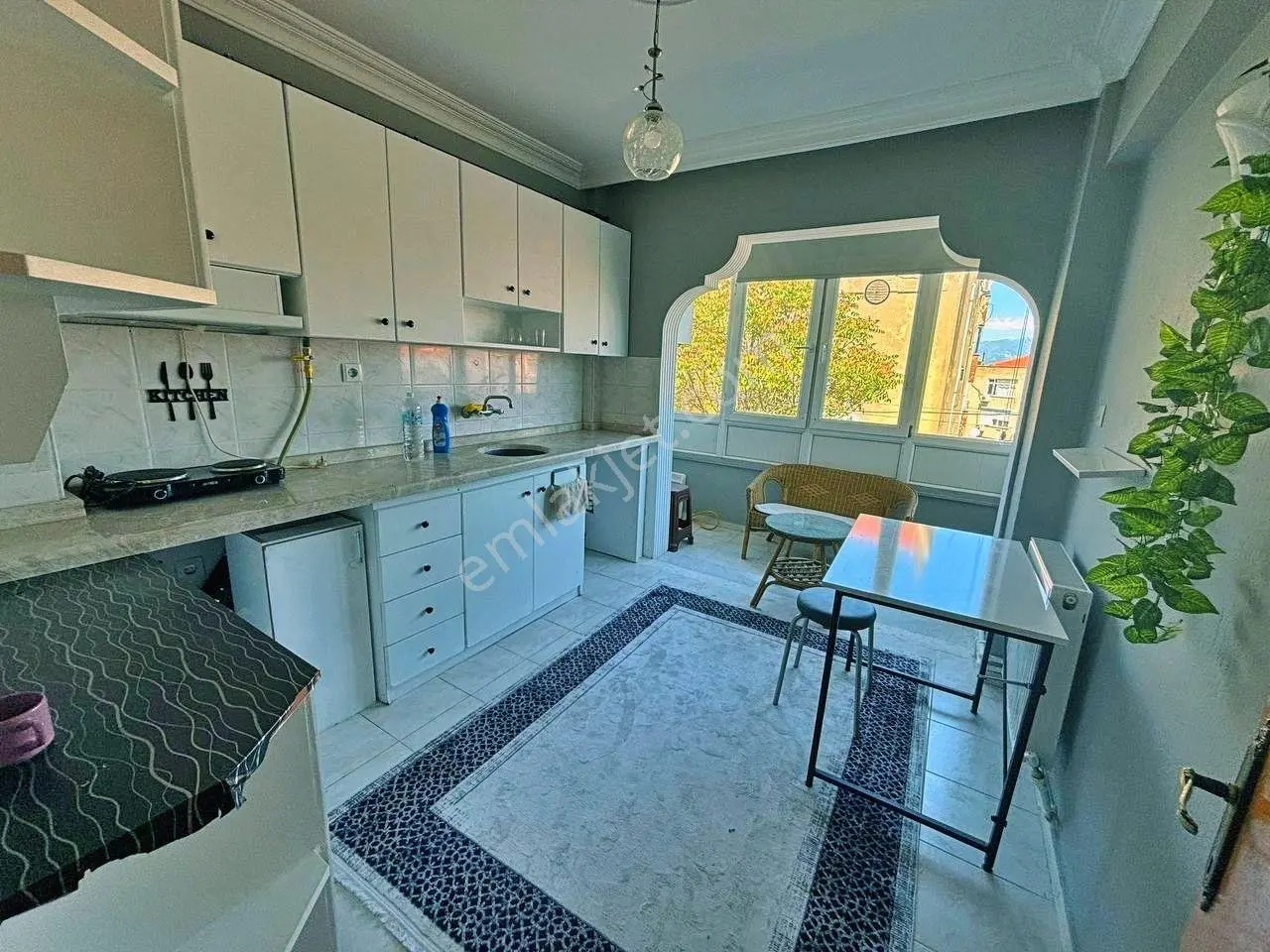 Uytundan Burhaniye Meydanda Doğalgazlı Arakat Satılık 2+1 Daire — fotoğraf 2