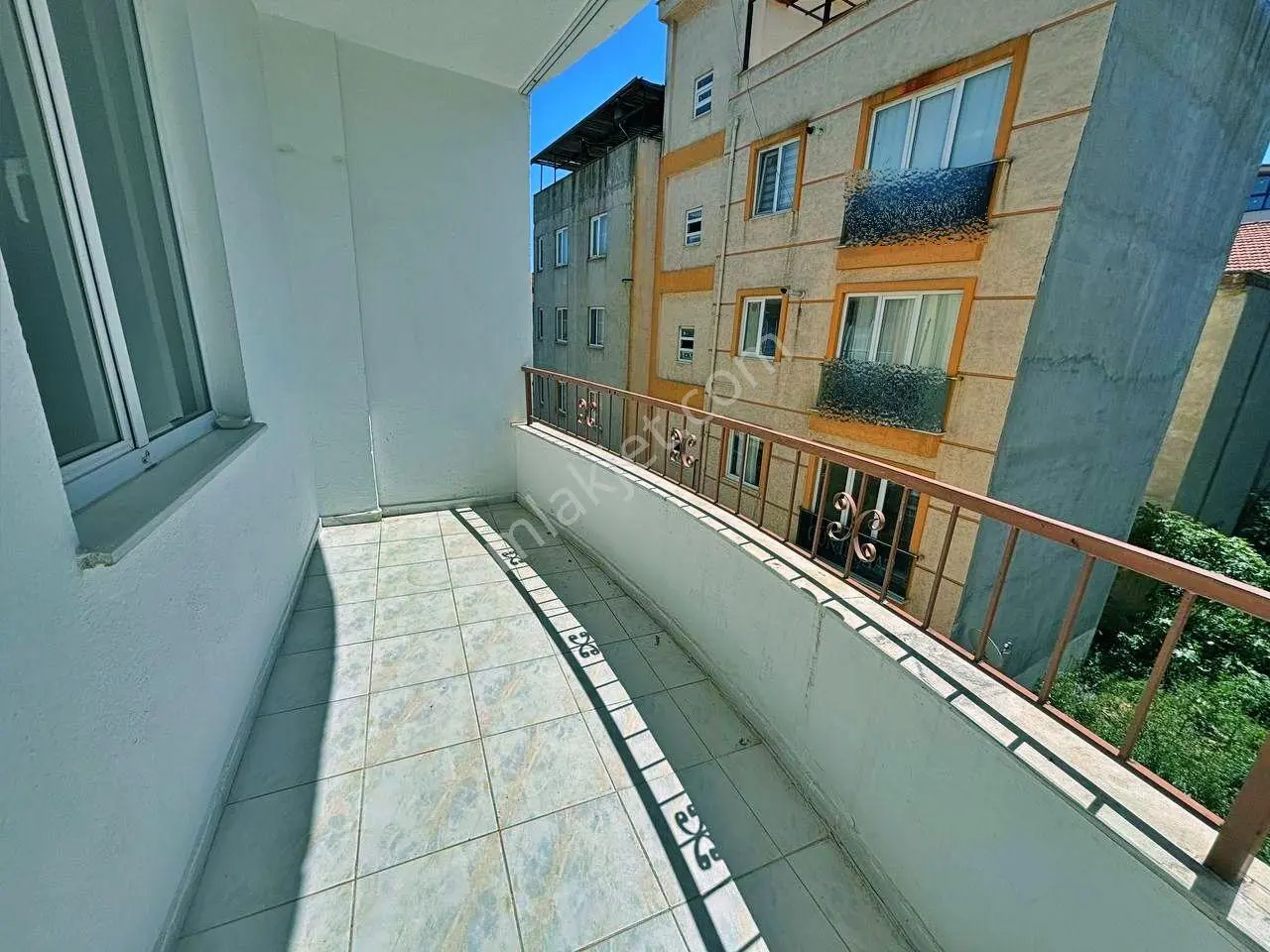 Uytundan Burhaniye Meydanda Doğalgazlı Arakat Satılık 2+1 Daire — fotoğraf 10