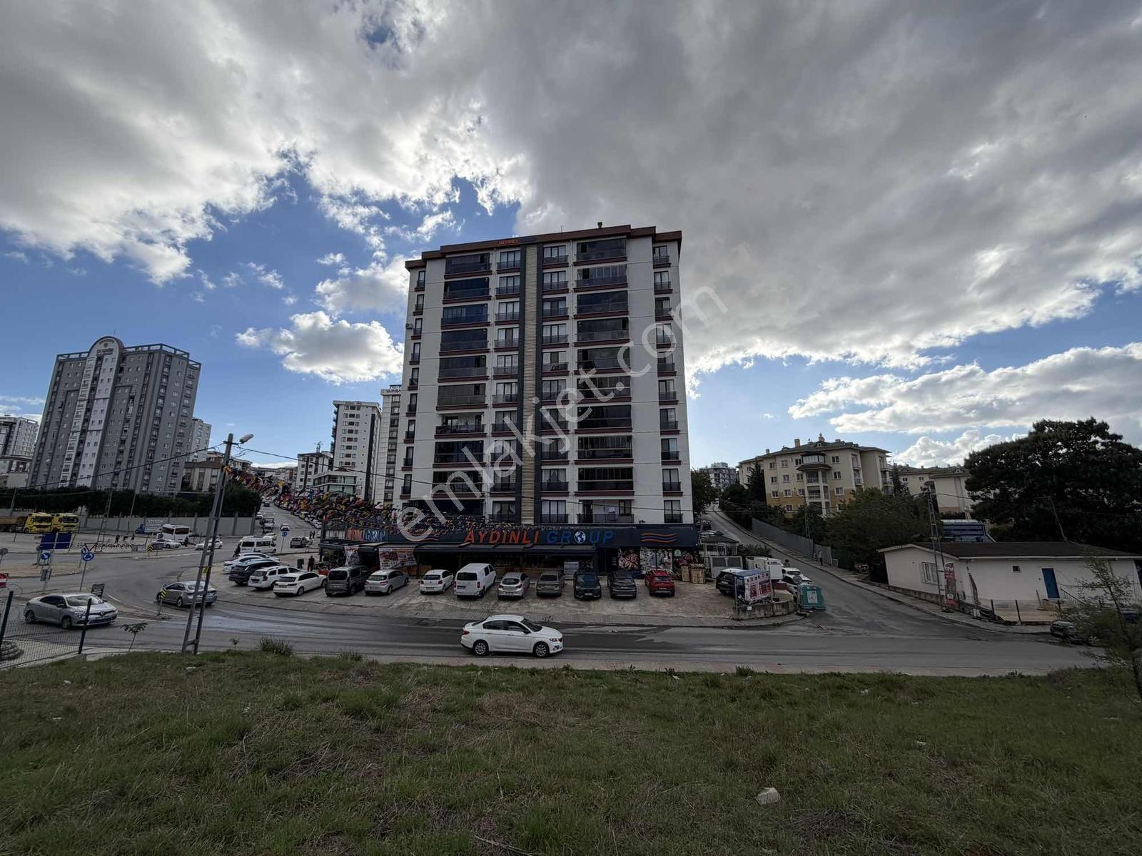 Tuzla Aydınlı Şömine Geniş Balkon Ferah Satılık 3+1 136m² Daire — fotoğraf 4