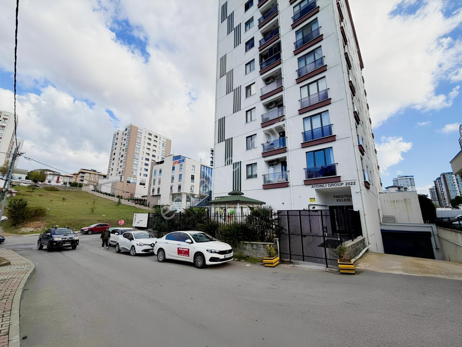 Tuzla Aydınlı Şömine Geniş Balkon Ferah Satılık 3+1 136m² Daire — fotoğraf 7