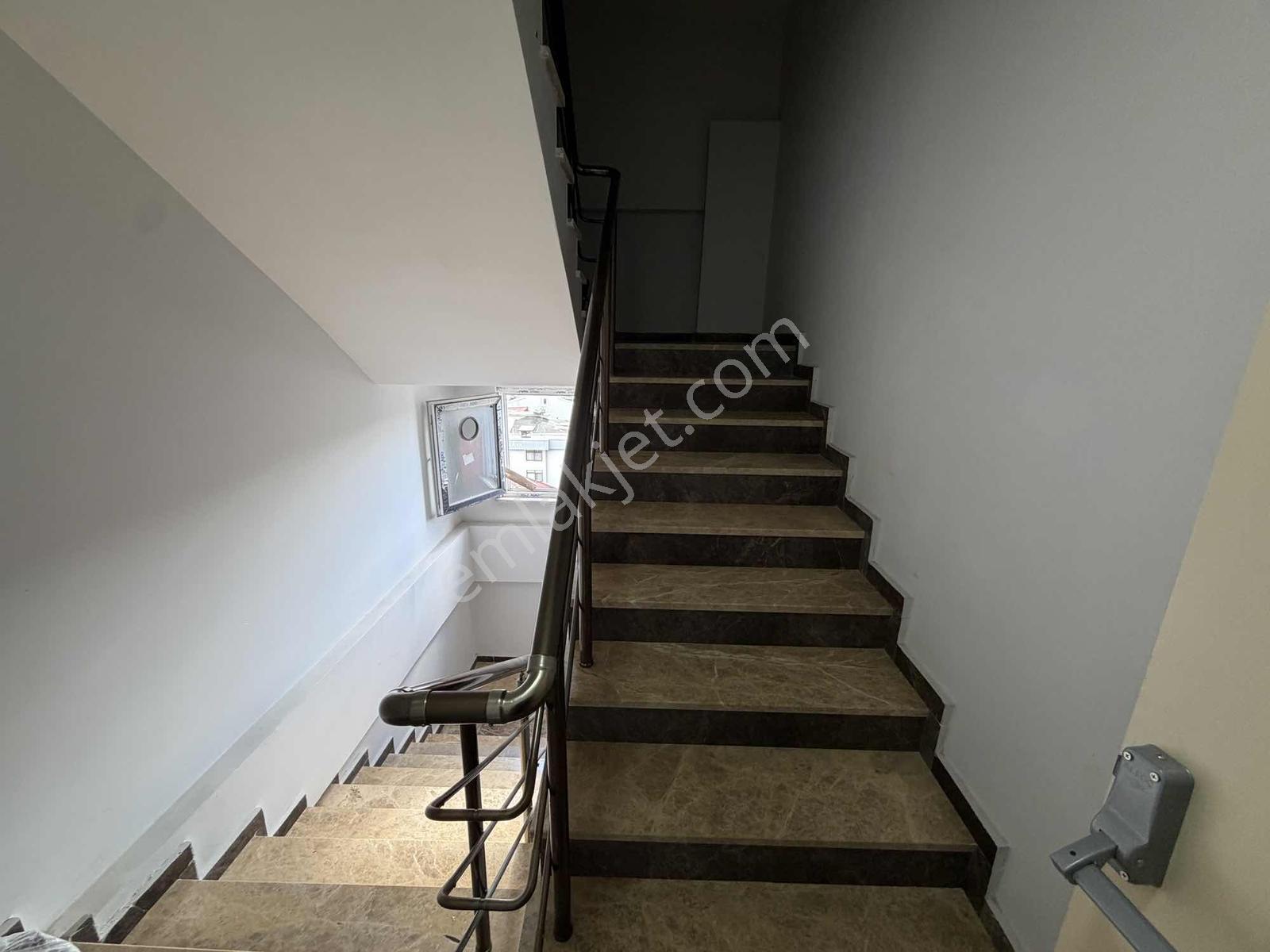 Tuzla Aydınlı Şömine Geniş Balkon Ferah Satılık 3+1 136m² Daire — fotoğraf 12